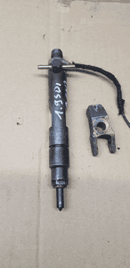 Wtrysk wtryskiwacz sterujący VW Polo 6N2 1.9 SDI 028130202H 2