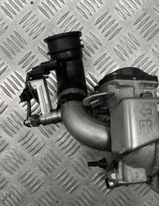 Renault zawór egr chłodniczka chłodnica spalin 147354591R 3