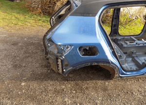 Volvo XC40 ćwiartka błotnik prawy tył 720 1