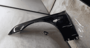 * Błotnik LEWY do MERCEDES C-KLASA W203 kolor 197 CZARNY 3