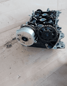 Głowica kompletna wałki Toyota Aygo 1.0 12V bez EGR 13520-0Q010 5