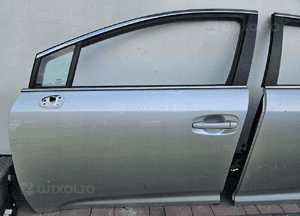 Toyota AVENSIS T27 09-18 drzwi lewe przód 1F7 2