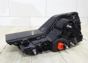 Audi A4 B9 kombi lampa prawa tył led 8W9945094AC llu 3