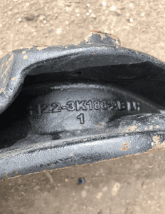 Zwrotnica piasta prawy przód AH22-3K186 Land Rover Discovery 4 IV 2