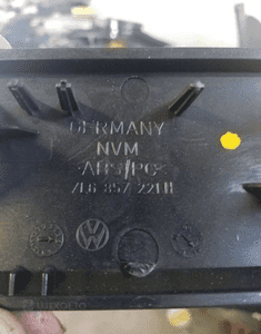Listwa uchwyt dekor konsoli VW Touareg 7L6857221H 3