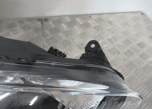 Lampa przednia przód prawa ford fiesta MK7 lift czarna 2012- 8