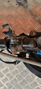 Bmw E90 E91 zwrotnica amortyzator prawa prawy przód 6768996 6780198 10