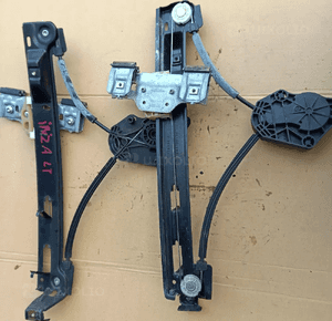 Seat Ibiza 6J IV podnośnik szyby tył prawy  mechanizm 1