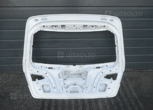 Klapa bagażnika tylna tył audi A3 8V4 2012- 12