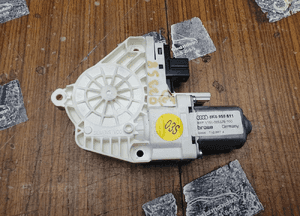 Silniczek Sterownik 8K0959801 8K0959802 8K0959811 8K0959812 Moduł Szyby Mechanizm Podnoszenia Przod Tyl Audi A4 B8 A5 Sedan Kombi 25
