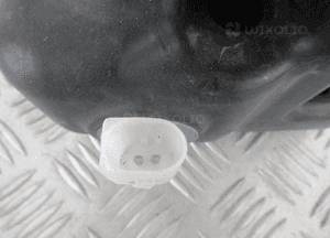 ZBIORNICZEK SPRYSKIWACZY MERCEDES B-KLASA W246 2011- 14