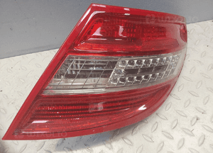 Mercedes W204  c klasa sedan 2010 rok lampa lewa 2048201964 bardzo ładna ledy sprawne 2