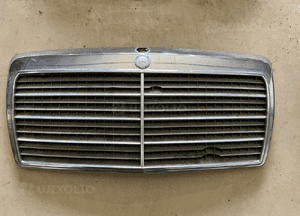 MERCEDES 124 maska Grill atrapa drzwi 10