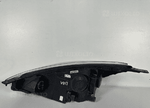 Lampa przod przednia prawa ford fiesta MK8 viii L1BB-13E014-AE cala europa 8