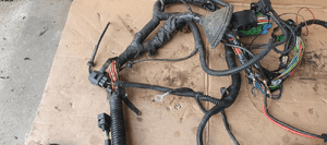 Skrzynka bezpieczników wiązka instalacja Ford Focus MK2 Lift 1.6 TDCI AM5T-14K733-KHC 12