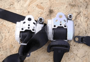 Toyota Aygo Citroen C1 pas bezpieczenstwa przod prawy lewy  053774 3