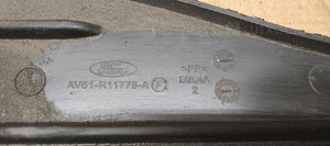 Osłona płyta podwozia prawy tył Ford Focus MK3 Kombi AV61-R11778-AF 4
