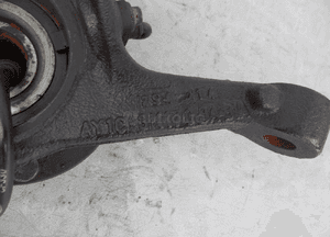 Zwrotnica piasta prawa ford fiesta MK7 lift 2013- 3