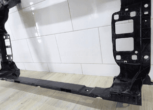 Audi Q7 Q8 pas przedni wzmocnienie 4M0805594A 11