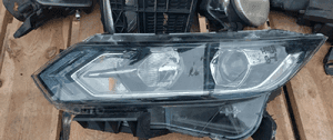 Przod przednia lampa lewa nissan qashqai 2 11J led 1