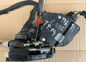 Zamek drzwi tylny prawy CPLA-26412 Land Rover Discovery Sport L550 1