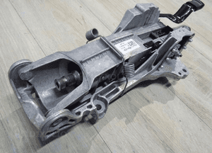 Mercedes Vito W447 kolumna kierownicza A4474604800 2