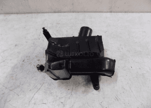 Volvo XC40 plug-in hybrid obudowa filtra powietrza 32146441 3