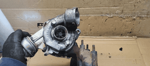 Turbina turbosprężarka VW Passat B6 2.0 TDI 03G253014N 6
