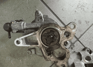 pompa vacum wakum renault 2.0 dci m9r 8200796080 3