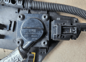 BMW E60 E61 2.0 D czujnik DPF różnicy ciśnień spalin 7789219