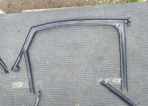 Ramka Uszczelka Szyby Drzwi Prowadnica Guma AUDI A4 B8 Sedan Kombi 30