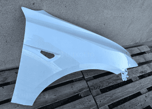 Blotnik przod przedni prawy tesla model 3 lift fl 2023- bardzo ladny 2