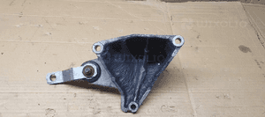 Łapa mocowanie skrzyni biegów Audi A4 B5 8D0399114L 5