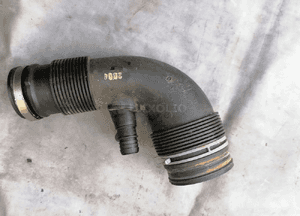 Przewód rura dolot powietrza Porsche Cayenne 2 II 7P6129572 1
