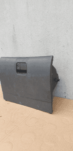 Schowek pasażera Europa Mazda Premacy 2