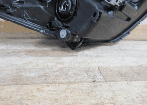 Lampa przednia przód lewa toyota yaris iii 3 lift soczewka 2014-2017 20