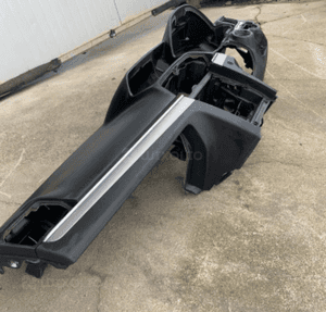 MERCEDES E 207 konsola anglik idealna kokpit deska 8