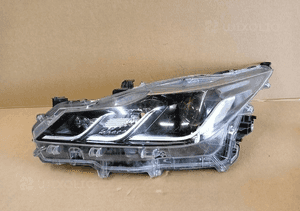 Lampa lewa reflektor lewy toyota corolla E21 sedan led 19- 1
