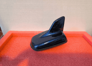 Audi OE Antena dachowa GPS 4N0035503N Kolor Niebieski X5H 1