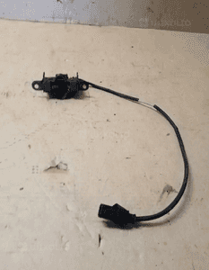 Zamek rygiel maski Mercedes ML W163 1635407006 1