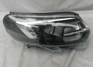 Lampa prawa prawy przód Opel Zafira D Expert Jumpy 9832836480 2
