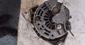 Alternator opel vectra c signum 2.2 dti 0124525030 13108596 3