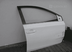 Toyota auris ii drzwi przednie prawe kompletne 4