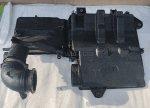 Obudowa filtra powietrza mazda 3 bl 1.6 16V 100140-9371 3