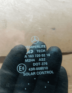 Szyba prawy przód przednia prawa Mercedes ML W163 A1637200218 5