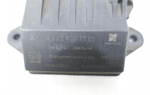 Przekaźnik sterownik swiec żarowych mercedes W212 4
