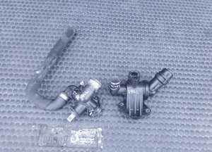 Obudowa Termostat Y2495002 06D121133C Krociec Czujnik Przewod Waz 2.0 TFSI Audi A4 B7 A6 C6 1