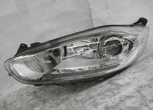 Ford fiesta MK7 lift soczewka cała lampa przód lewa przednia 1