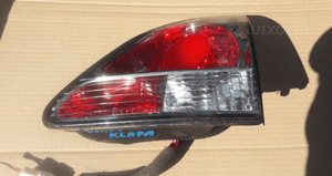 Lexus RX300 lampa tyl tylna w klape  lewa 02 3