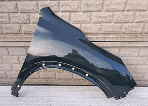 Subaru forester 18-24 błotnik przedni prawy 1